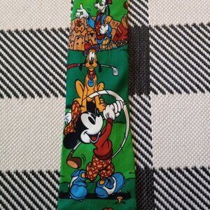 Disney Men's Golf Tie 100% Silk NWT